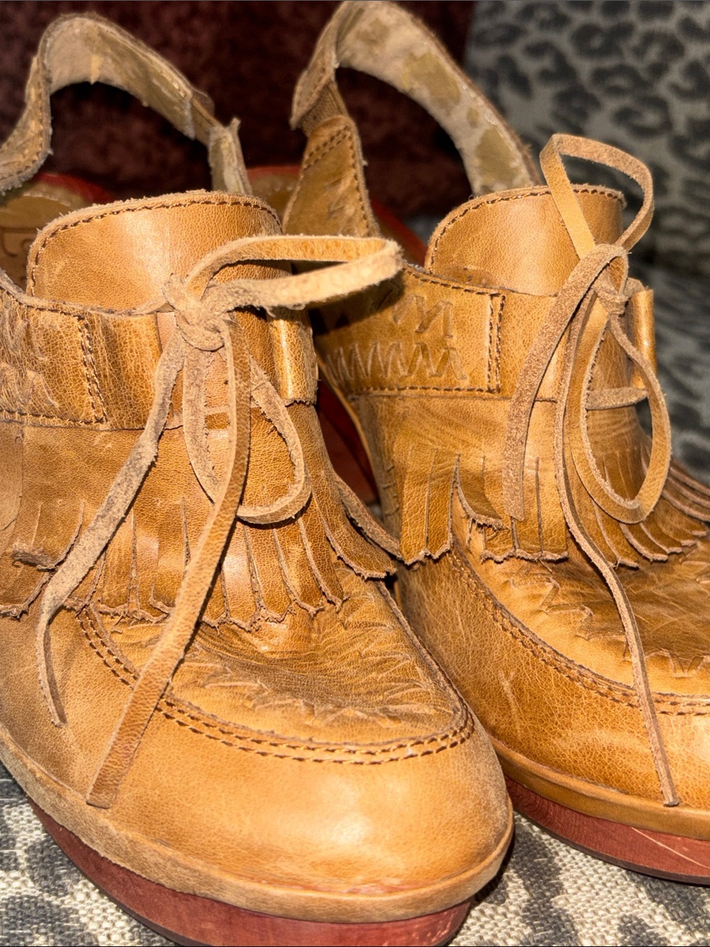Latigo tan leather lace platform mule western fringe round toe wood heel size 7 - Picture 5 of 14